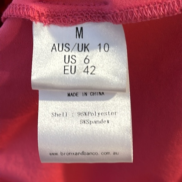 NWT Bronx and Banco Runway Goddess Metallic Deep V-Neck Gown Pink sz M - Picture 8 of 13